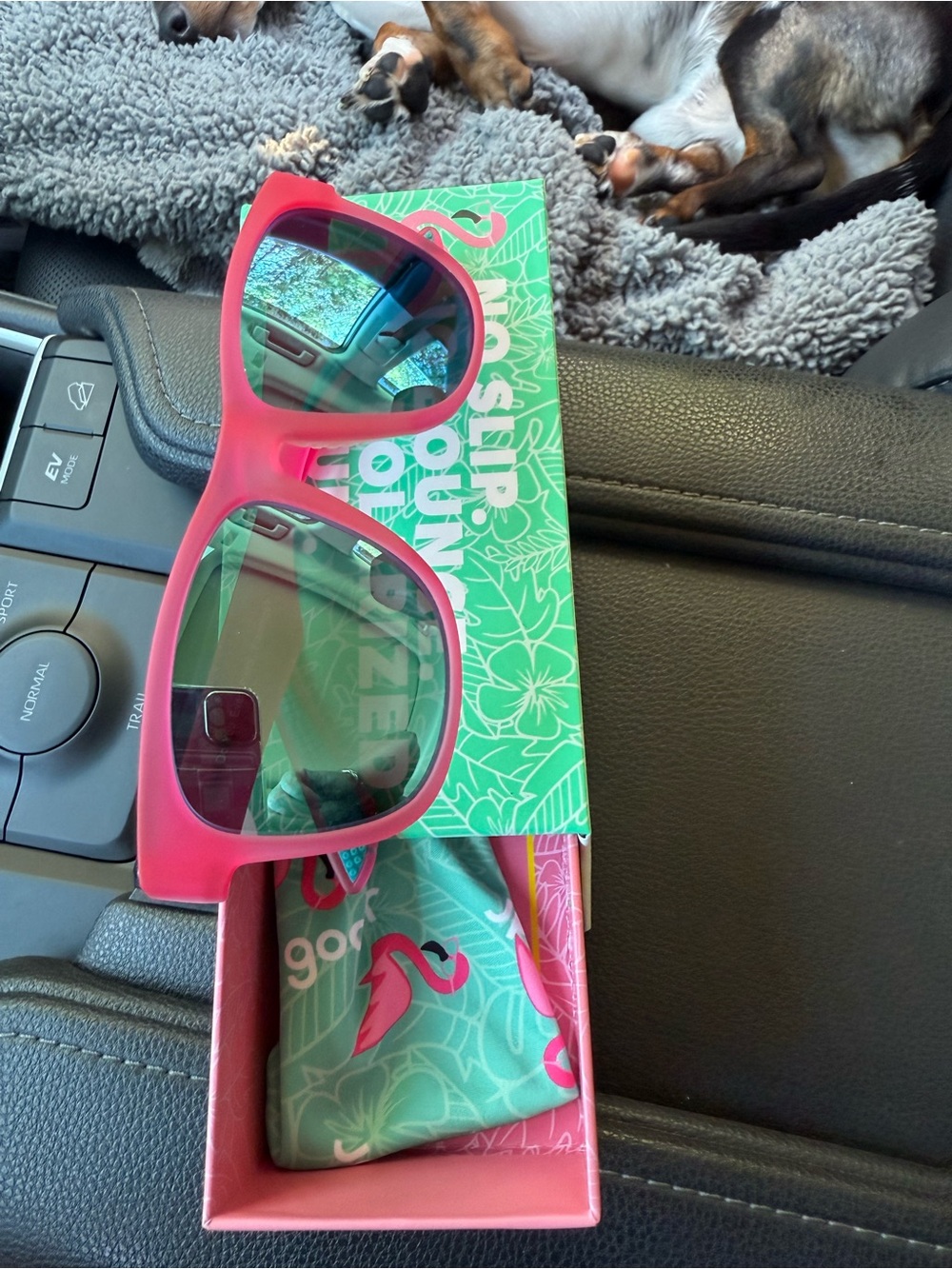 DOYOUEVEN Pink Frames with Green Mirrored Lenses Sunglasses